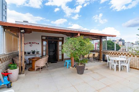 Apartamento à venda com 180m², 4 quartos e 3 vagasVaranda