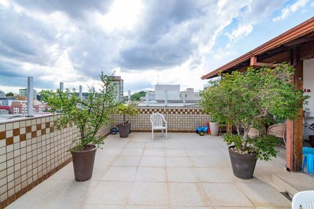 Apartamento à venda com 180m², 4 quartos e 3 vagasVaranda