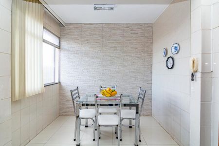 Apartamento à venda com 180m², 4 quartos e 3 vagasCozinha