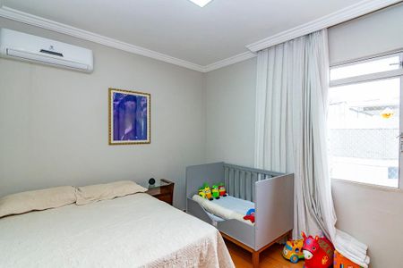 Apartamento à venda com 180m², 4 quartos e 3 vagasQuarto 2