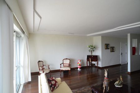 Apartamento à venda com 210m², 4 quartos e 2 vagasSala