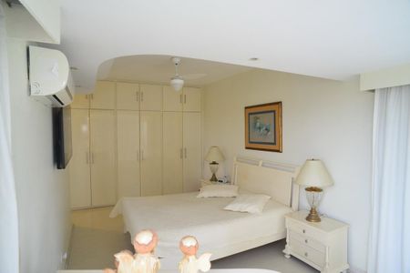 Apartamento à venda com 210m², 4 quartos e 2 vagasSuíte