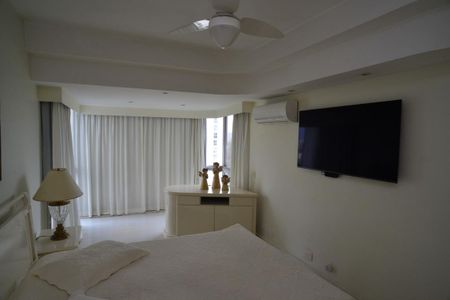 Apartamento à venda com 210m², 4 quartos e 2 vagasSuíte