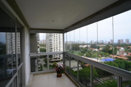 Apartamento à venda com 210m², 4 quartos e 2 vagasVaranda