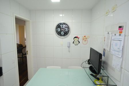 Apartamento à venda com 210m², 4 quartos e 2 vagasCozinha