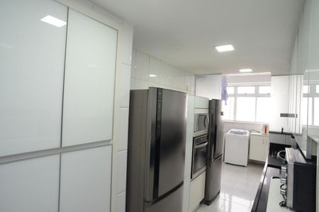 Apartamento à venda com 210m², 4 quartos e 2 vagasCozinha