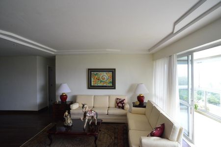 Apartamento à venda com 210m², 4 quartos e 2 vagasSala