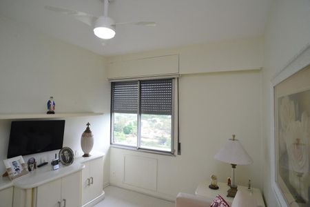 Apartamento à venda com 210m², 4 quartos e 2 vagasQuarto 2