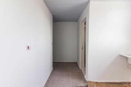 Sala/Cozinha de kitnet/studio para alugar com 2 quartos, 35m² em Vila Dalva, São Paulo