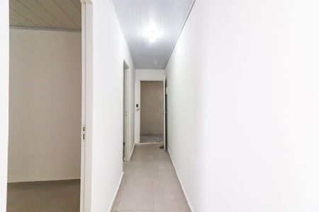 Corredor de kitnet/studio para alugar com 2 quartos, 35m² em Vila Dalva, São Paulo
