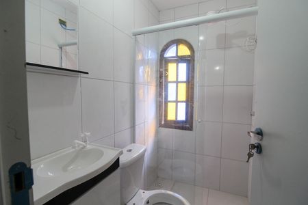 Banheiro de apartamento para alugar com 1 quarto, 35m² em Vila Dalva, São Paulo