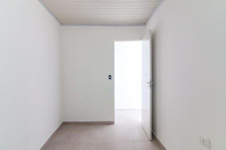 Quarto 2 de kitnet/studio para alugar com 2 quartos, 35m² em Vila Dalva, São Paulo