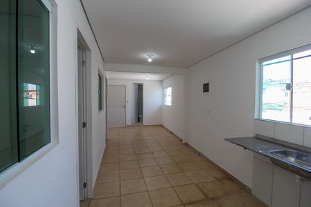Sala/Cozinha de apartamento para alugar com 2 quartos, 40m² em Vila Dalva, São Paulo