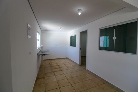 Sala/Cozinha de apartamento para alugar com 2 quartos, 40m² em Vila Dalva, São Paulo