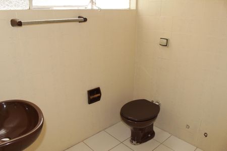 Banheiro Social de kitnet/studio para alugar com 1 quarto, 32m² em Barra Funda, São Paulo