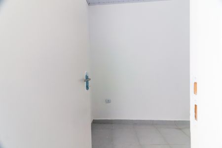 Quarto 1 de kitnet/studio para alugar com 2 quartos, 24m² em Vila Dalva, São Paulo