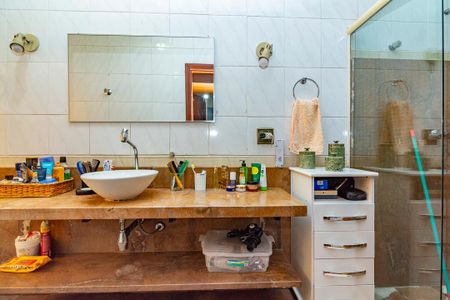 Casa à venda com 432m², 3 quartos e 2 vagas Casa à venda com 432m², 3 quartos e 2 vagasBanheiro da Suíte