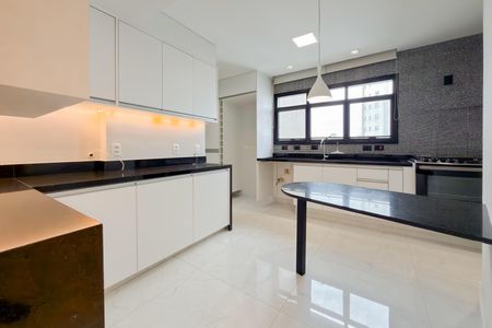 Apartamento à venda com 117m², 3 quartos e 2 vagasCozinha