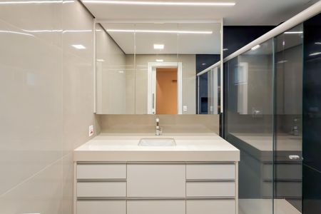 Apartamento à venda com 117m², 3 quartos e 2 vagasBanheiro da Suíte