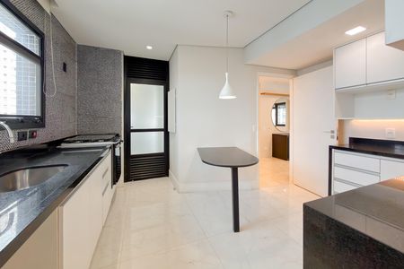 Apartamento à venda com 117m², 3 quartos e 2 vagasCozinha
