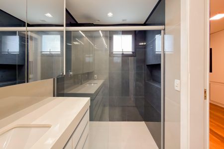 Apartamento à venda com 117m², 3 quartos e 2 vagasBanheiro da Suíte