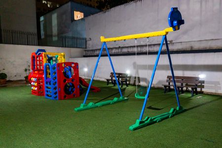 Apartamento para alugar com 79m², 2 quartos e 1 vaga Apartamento para alugar com 79m², 2 quartos e 1 vagaÁrea comum - Playground