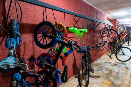 Apartamento para alugar com 79m², 2 quartos e 1 vaga Apartamento para alugar com 79m², 2 quartos e 1 vagaÁrea comum - Bicicletário