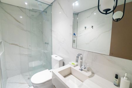 Apartamento para alugar com 79m², 2 quartos e 1 vaga Apartamento para alugar com 79m², 2 quartos e 1 vagaBanheiro da Suíte