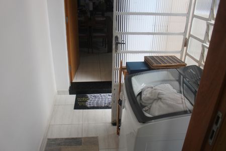 Casa à venda com 113m², 3 quartos e sem vagaÁrea de Serviço