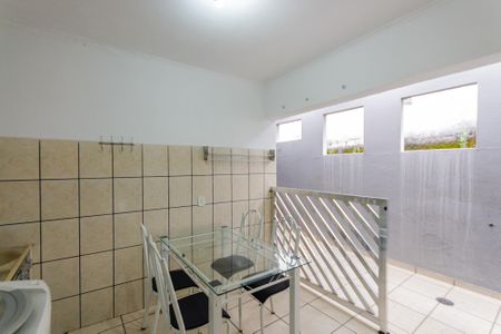 Casa à venda com 90m², 2 quartos e 1 vaga