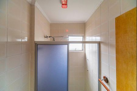 Banheiro  de apartamento à venda com 2 quartos, 49m² em Cidade São Jorge, Santo André