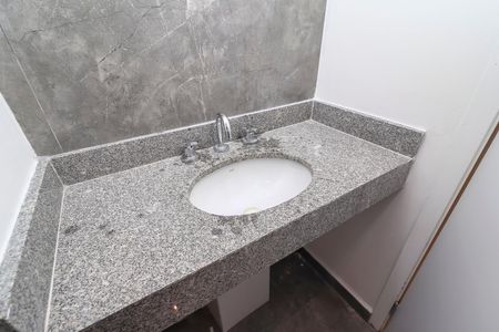 Apartamento para alugar com 33m², 2 quartos e sem vagaBanheiro