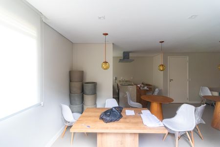 Apartamento para alugar com 33m², 2 quartos e sem vagaÁrea comum - Salão de festas