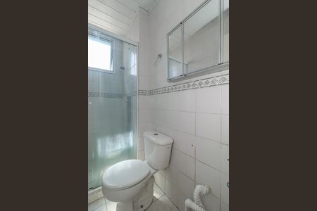 Banheiro de apartamento à venda com 1 quarto, 44m² em Farrapos, Porto Alegre