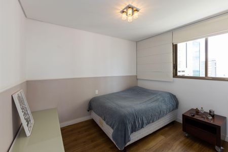 Apartamento para alugar com 83m², 2 quartos e 2 vagasQuarto 