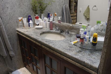 Casa de condomínio à venda com 293m², 6 quartos e 2 vagasBanheiro da Suíte