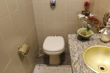 Casa de condomínio à venda com 293m², 6 quartos e 2 vagasLavabo