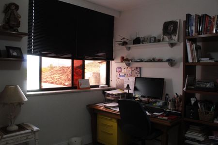 Casa de condomínio à venda com 293m², 6 quartos e 2 vagasQuarto 3