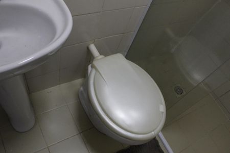 Casa de condomínio à venda com 293m², 6 quartos e 2 vagasBanheiro de serviço