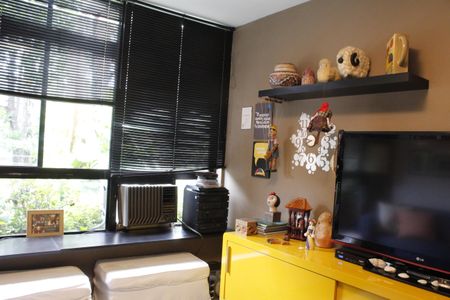 Casa de condomínio à venda com 293m², 6 quartos e 2 vagasQuarto 1