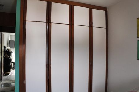 Casa de condomínio à venda com 293m², 6 quartos e 2 vagasQuarto 3