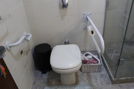 Casa de condomínio à venda com 293m², 6 quartos e 2 vagasBanheiro Social