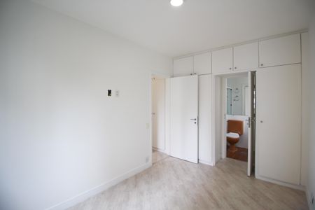 Apartamento para alugar com 65m², 2 quartos e 1 vagaSuíte