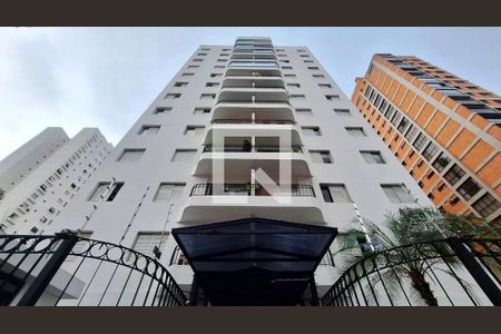 Apartamento para alugar com 65m², 2 quartos e 1 vagaFachada