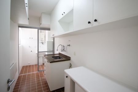Apartamento para alugar com 65m², 2 quartos e 1 vagaCozinha