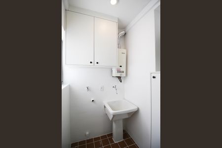 Apartamento para alugar com 65m², 2 quartos e 1 vagaÁrea de Serviço