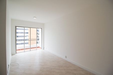 Apartamento para alugar com 65m², 2 quartos e 1 vagaSala