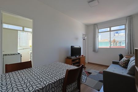 Sala de apartamento à venda com 1 quarto, 40m² em Carmo, Belo Horizonte