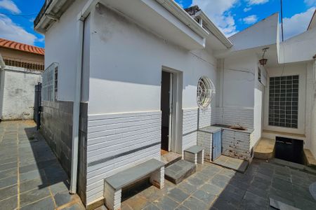 Casa à venda com 288m², 3 quartos e 2 vagasÁrea externa