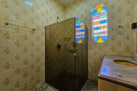 Casa à venda com 288m², 3 quartos e 2 vagasBanheiro